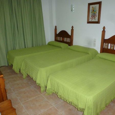 Hostal Cortes غاروشا المظهر الخارجي الصورة