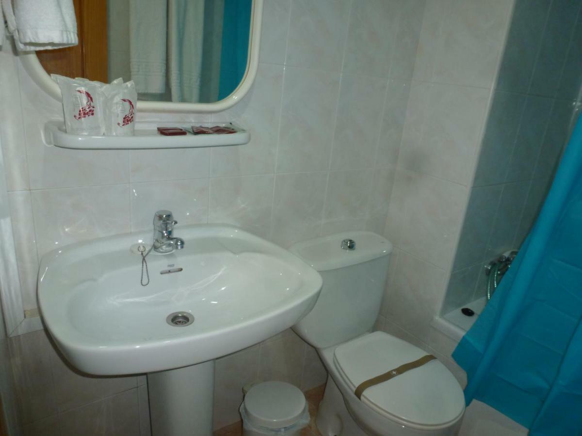 Hostal Cortes غاروشا المظهر الخارجي الصورة