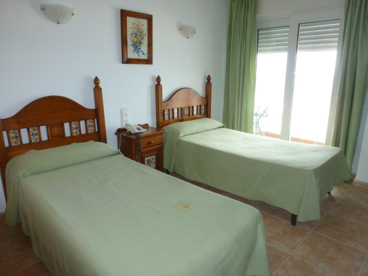 Hostal Cortes غاروشا المظهر الخارجي الصورة